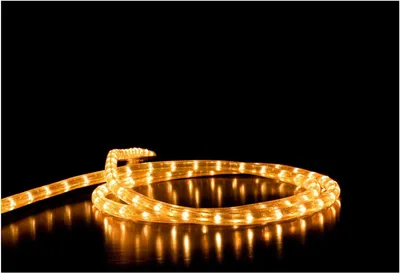Produktbild von LED-Lichterkette mit 100 LEDs in warmweißem Licht – Mit 8-Stunden-Timerfunktion und Trafo – Länge: ca. 10 Meter
