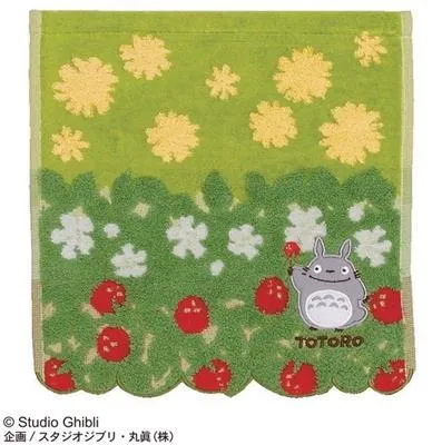 Obrázek produktu pro Malý ručník Totoro Květiny & Jahody 25x25 cm - Moje sousedka Totoro