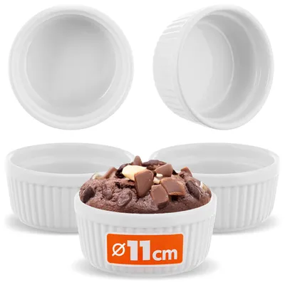 Produktbild von KADAX Souffle Förmchen ⌀ 11 cm, 3 Stück, Creme Brulee Schälchen, Souffleformen aus Porzellan, ofenfeste Auflaufförmchen, mini Dessertschalen (Weiß), KI-generiertes Bild
