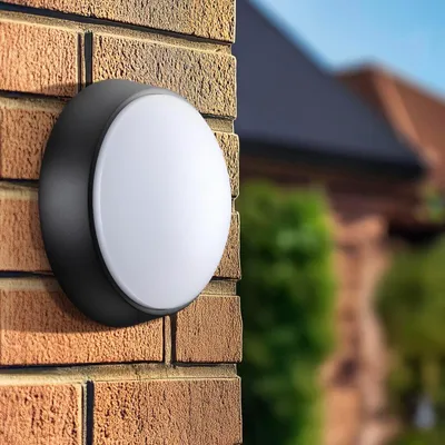 Obrázok produktu pre Luceco LED Eco vonkajšie osvetlenie, okrúhle, vonkajšia lampa 10 W, nástenná lampa IP54, vodotesná, čierny a biely dekoratívny krúžok, EBER10S40-01