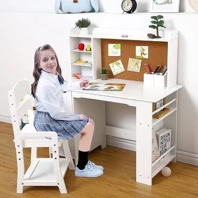 Imagen del producto de Escritorio infantil con silla de altura ajustable, escritorio escolar para niños con estantería, armario y panel de anuncios, escritorio infantil para niños y niñas a partir de 3 años, color blanco