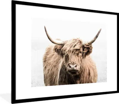 Produktbild von MuchoWow® Gerahmtes Poster Schottischer Highlander - Tiere - Fell 80x60 cm - Poster mit Schwarzem Bilderrahmen Wandposter Rahmen Foto Bilder - Schlafzimmer-Dekorationen - Fotoposter