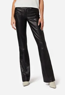Produktbild von Damen Lederhose Low Cut 2 Bootcut – Schwarz / XL