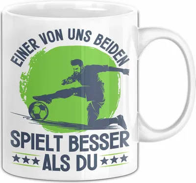 Produktbild von Fußball Tasse Geschenk Spruch Für Handball-Spieler Einer Von Uns Beiden Spielt Besser Als Du Becher (Weiß)