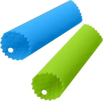 Produktbild von Famanu Knoblauchschäler 2 Stück - Praktische Küchenhilfe in Blau und Grün