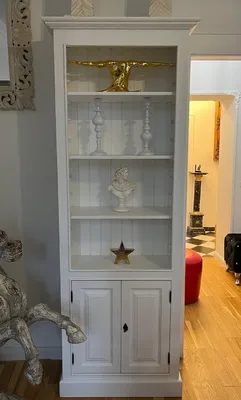 Produktbild von Casa Padrino Landhausstil Massivholz Schrank Weiß 70 x 35 x H. 210 cm - Bücherschrank - Regalschrank - Wohnzimmerschrank - Büroschrank - Landhausstil Möbel - Landhausstil Einrichtung