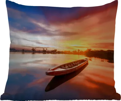 Produktbild von MuchoWow® Outdoor Kissen - Boot - Wasser - Sonnenuntergang - Orange - Wasser - 45x45 cm - Wetterfest - Lounge Kissen - Fotokissen - Dekoratives Kissen
