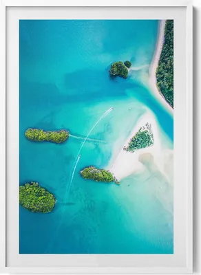 Produktbild von Meeresufer mit Blick aus der Vogelperspektive– Wandbild mit Rahmen – Gerahmtes Bild  – Wanddekoration – 70x100 cm –  Weiß Rahmen
