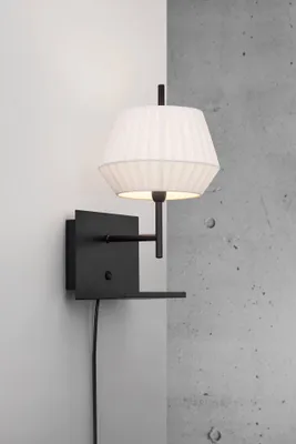 Produktbild von Nordlux Wandleuchte Dicte Schwarz/Weiß max. 40W E14 ohne Leuchtmittel mit Schalter + USB-Anschluss