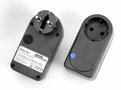 Breitband-Netzfilter Zwischenstecker 6 A, 10-70 dB, anthrazit
