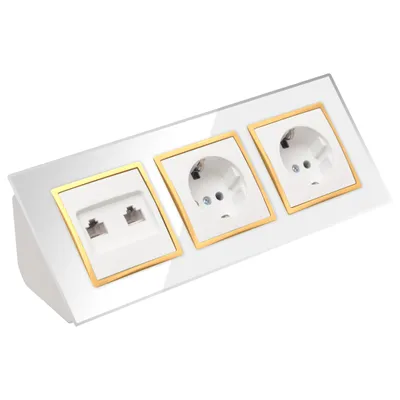 Produktbild von Glas Ecksteckdose 3-fach Steckdose 2xRJ45 Steckdosenblock 45° Verteilerdose weiß mit goldenem Rand.