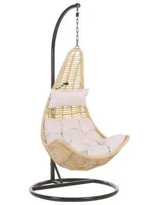 Produktbild von BELIANI Hängesessel Beige Polyrattan mit Stahlgestell inkl. Sitz- und Kopfkissen modern Boho Wohnzimmer Terrasse Kinderzimmer Balkon