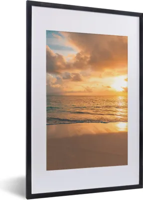 Produktbild von MuchoWow® Gerahmtes Poster Strand - Sommer - Sonnenuntergang - Wolken - Meer 40x60 cm - Poster mit Schwarzem Bilderrahmen Wandposter Rahmen Foto Bilder - Poster in Rahmen