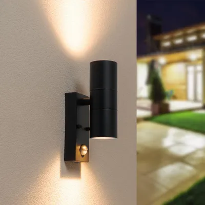 Image de HOFTRONIC - Applique murale LED 8W 2700K IP44 Noir détecteur mouvement