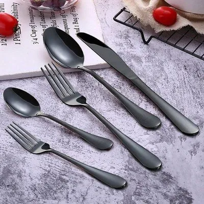 Immagine prodotto di Set di posate, 30 pezzi, per 6 persone, comprensivo di coltello, forchetta e cucchiaio, lavabile in lavastoviglie, nero.