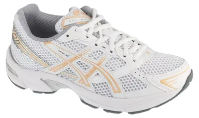 Image de Achetez les ASICS GEL-1130 White Bisque chez Kicksshop. Baskets sportives blanc beige pour femmes avec amorti GEL et design rétro inspiré de la course à pied.