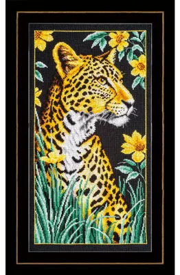 Produktbild von Lanarte Kreuzstich Stickpackung "Tiere: Punkte zwischen den Blütenblättern", Zählmuster, 28x52cm