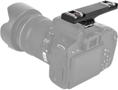 Image de Adaptateur de flash pour appareil photo, ultra-léger : compatible TTL/SRL, active les appareils flash, supporte jusqu'à 3 kg, prolonge la durée de vie du sabot de flash