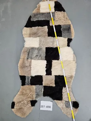 Immagine prodotto di Vera pelle di pecora ecologica patchwork unico 257-056