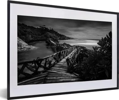 Produktbild von MuchoWow® MuchoWow® Gerahmtes Poster Indonesien - Brücke - Schwarz - Weiß 60x40 cm - Poster mit zchwarzem Bilderrahmen - Schlafzimmer - Plakat in Rahmen - Drucken