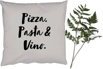 Produktbild von MuchoWow® Zierkissen Sofakissen Wohnzimmer Dekokissen 50x50 cm Zitat - Taupe - Pizza. pasta & vino. - Komfort - Sofakissen