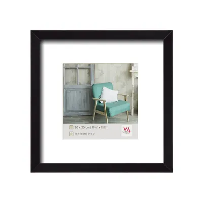 Immagine prodotto di Cornice in legno Walther Stockholm nera 30x30 cm con passe-partout 18x18 cm