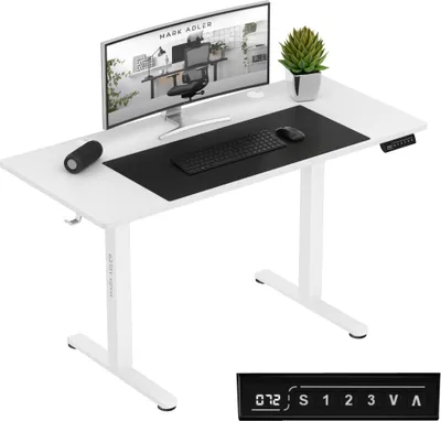Produktbild von MARK ADLER Leader 7.0 | Höhenverstellbarer Schreibtisch Elektrisch Bürotisch Stehtisch | 120x60 cm | 3 Memory-Steuerung | Memoboard | Weiß