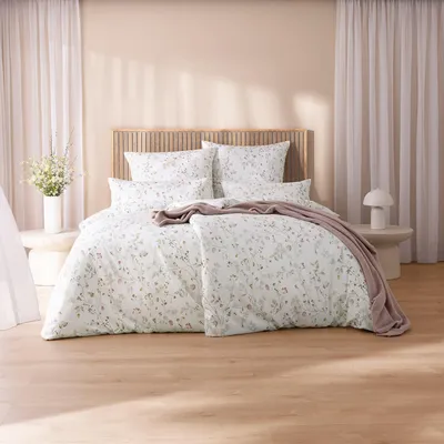 Produktbild von Estella Schweizer Premium Satin Bettwäsche 155x220 Christa weiss Zweige Beeren 2196-100