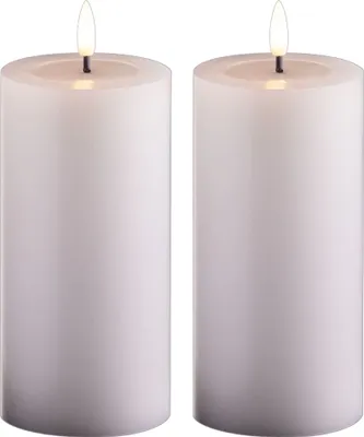 Produktbild von 2er Set LED Stumpenkerzen groß weiß Echtwachskerze mit beweglicher Flamme flackernd - Timerfunktion für 6 Stunden Warmweißes Licht 7,5cm ø 15cm Höhe - 2 AA Batterien nötig Echtwachspiegel