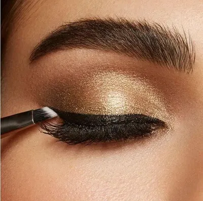 Image de KIKO Milano, pinceau eyeliner biseauté, modèle 62