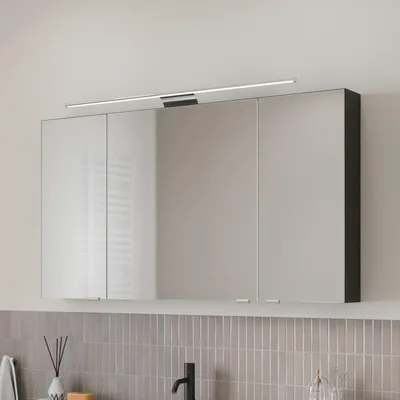 Produktbild von Steinkamp Living 2.0 Spiegelschrank 120 cm mit 3 Türen und LED-Aufsatzleuchte