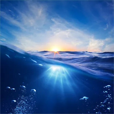 Produktbild von Wallario Wandbild aus Acryl, 50 x 50 cm, freischwebende Optik - Wellen im Meer bei Sonnenuntergang