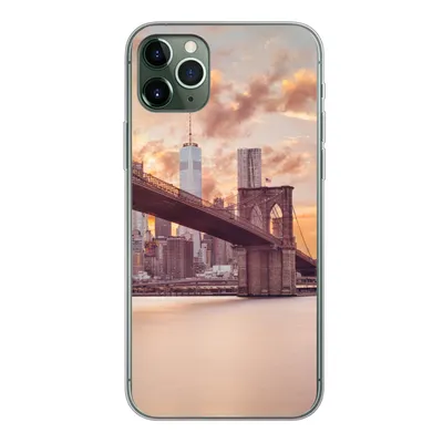 Produktbild von MuchoWow® Handyhülle Schutzhülle Hülle für iPhone 11 Pro Max Brooklyn Bridge und die New Yorker Skyline bei Sonnenuntergang Silikon Softcase Handy Hülle - Schutz