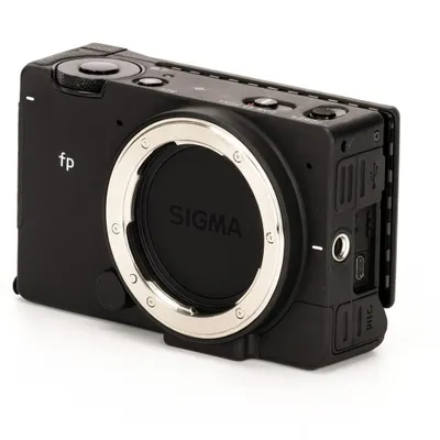 Obrázek produktu pro Sigma Fp, 24,6 MP, CMOS, 4K Ultra HD, 422 g, Černá