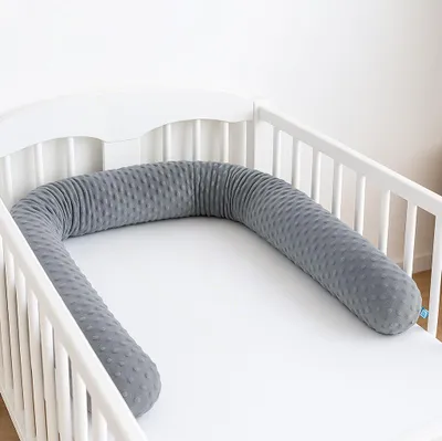 Produktbild von Minky Kissenrollen-Kinderbettschutz 200 cm
