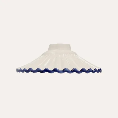 Zdjęcie produktu dla KEYHOMESTORE | Biały abażur ceramiczny z niebieskim obramowaniem, średnica 20 cm