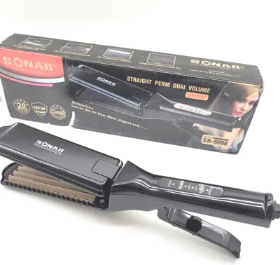Produktbild von TEMPO DI SALDI Professionelles Glätteisen für krauses Haar Effekt 45 W im Haar