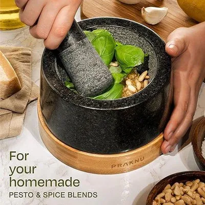 Produktbild von Famanu Mörser und Stößel - Granit mit Holzunterlage