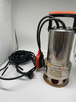 Productafbeelding van BLACK+DECKER 51758 BXUP1100XDE dompelpomp voor vuilwater (1100 W, maximale opvoer capaciteit 16,5 liter per uur, maximale opvoerhoogte 10,5 meter)