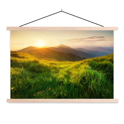 Produktbild von MuchoWow® Textilposter Gras - Hügel - Sonne - Natur - Landschaft 120x80 cm mit holzfarbenen Rahmen - Aufhängeset