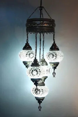 Obrázek produktu pro 5-globová závěsná lampa z bílého mozaikového skla - Turecká závěsná lampa s 5 mozaikovými skleněnými koulemi - Orientální stropní svítidlo