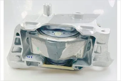Obrázok produktu pre HUTCHINSON Ložisko motora, gumovo-kovové ložisko, pravé horné, pre FORD Focus Mk4 Turnier (HP) 586771
