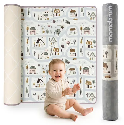 Zdjęcie produktu dla Mamabrum dwustronna mata piankowa dziecięca XPE 180 × 150 × 1,5 cm, wodoodporna, antypoślizgowa, z pokrowcem, wzór Urocze Miasteczko i Piaskowy Beż