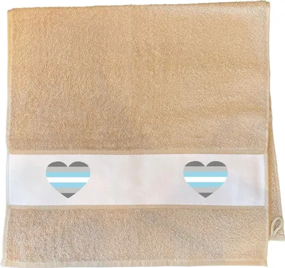 Produktbild von Huuraa Handtuch Demiboy Pride Flagge LGBTQ Herz 50x100cm Sand Baumwolle Handtuch Geschenkidee