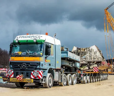 Obrázek produktu pro Jahrbuch Schwertransporte 2025