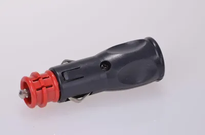 Produktbild von Universal Sicherheitsstecker 12V für Zigarettenanzünder und DIN-Steckdose