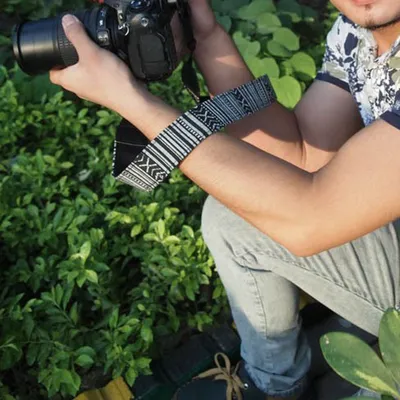 Zdjęcie produktu dla Pasek na ramię do aparatu fotograficznego typu sling, przeznaczony do lustrzanek Nikon, Canon, Sony i Panasonic (206)