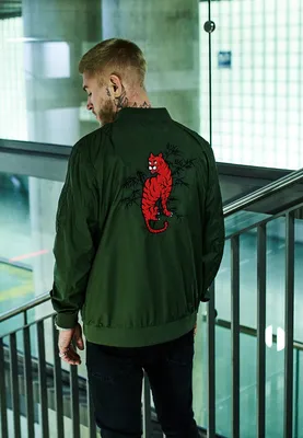 Productafbeelding van Bunda Mr. Tee Tiger Light Bomber Jacke, olijfgroen - Maat S