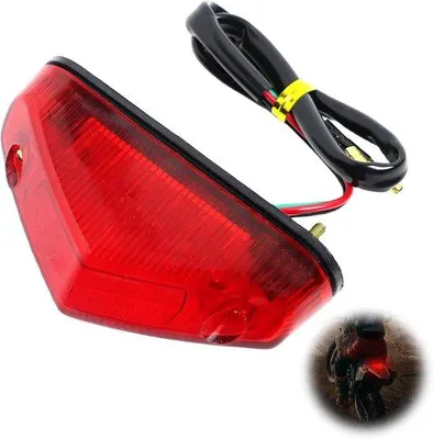 Productafbeelding van Universeel LED Remlicht Achterlicht 12V voor Motorfietsen Scooter en ATV