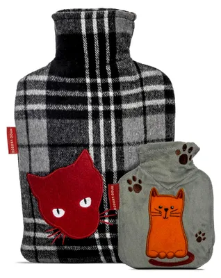Produktbild von Wärmflasche 1,8l mit Flanellbezug in Katzen-Karo + 0,2l Mini-Wärmflasche mit gestickter Katze in Salbeigrün
